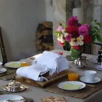 Bed & Breakfast Manoir Du Plessis Au Bois Vauciennes (Oise)