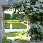 Manoir Du Plessis Au Bois Bed & Breakfast Vauciennes (Oise)