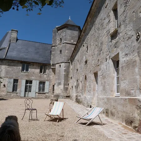 Oda ve Kahvaltı Manoir Du Plessis Au Bois 3*