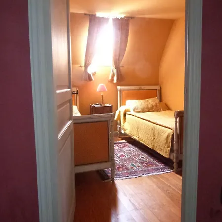 Bed & Breakfast Manoir Du Plessis Au Bois Vauciennes (Oise)