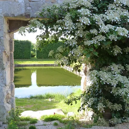 Manoir Du Plessis Au Bois Bed & Breakfast Vauciennes (Oise)