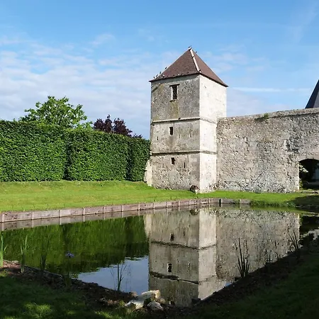 Oda ve Kahvaltı Manoir Du Plessis Au Bois 3*