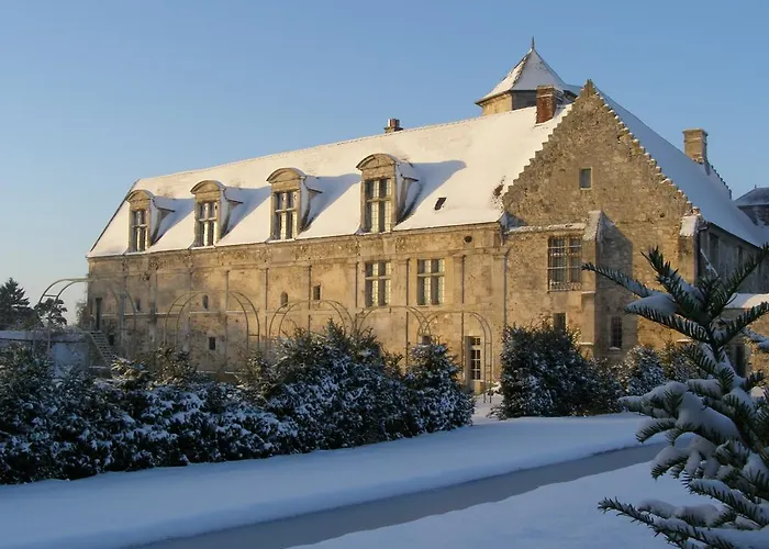 Manoir Du Plessis Au Bois Bed & Breakfast