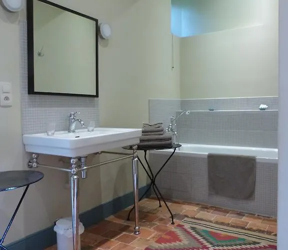 Manoir Du Plessis Au Bois Bed & Breakfast 3*