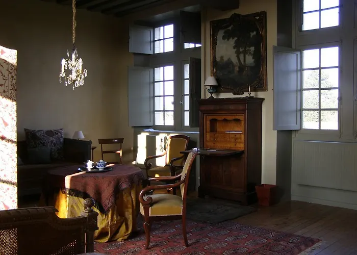 Manoir Du Plessis Au Bois Bed & Breakfast 3*