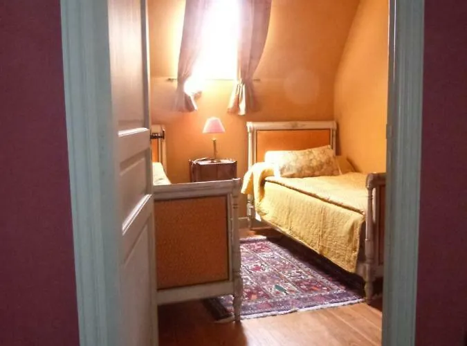 Manoir Du Plessis Au Bois Vauciennes (Oise)